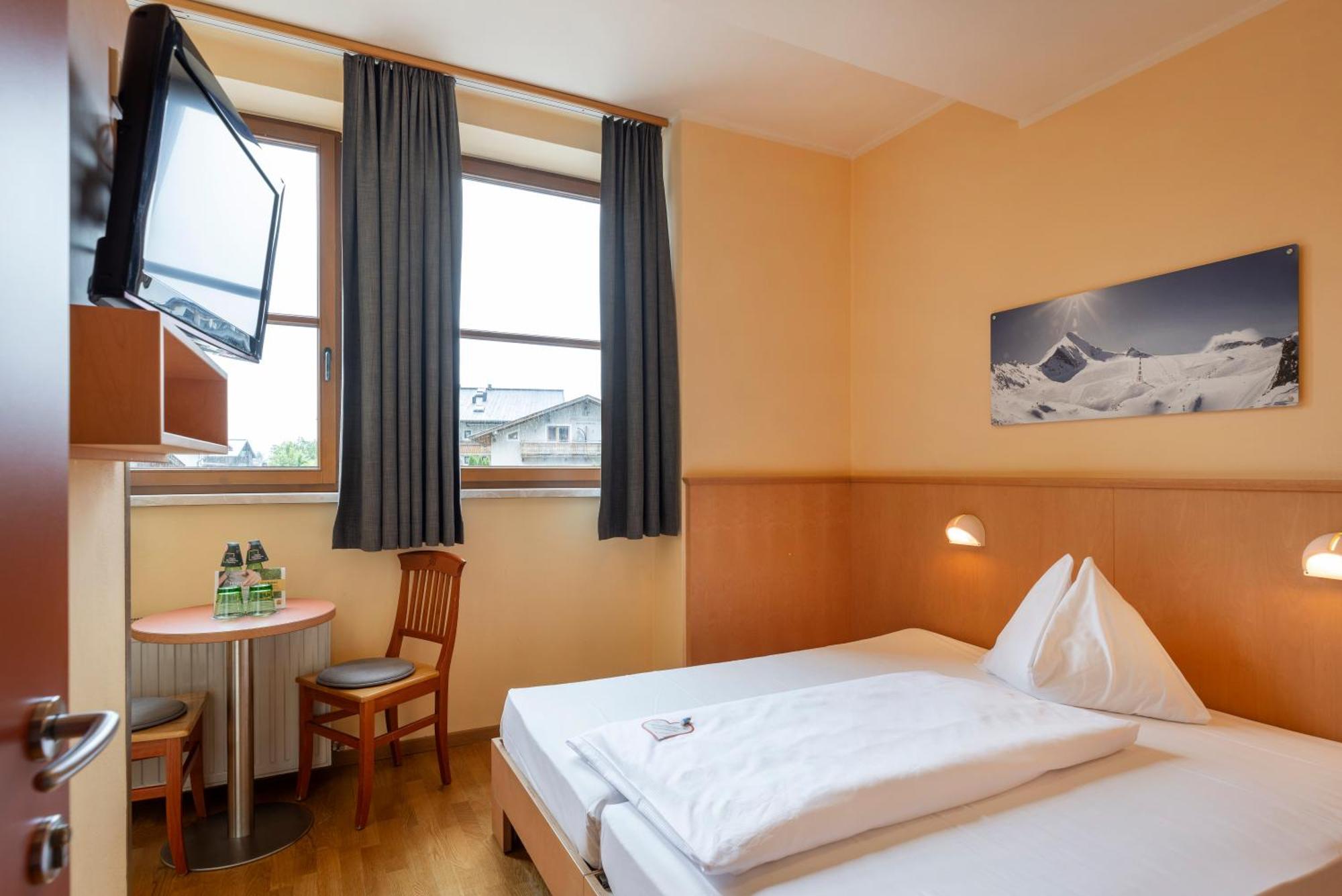 Jufa Hotel Kaprun - Summercard Included Ngoại thất bức ảnh